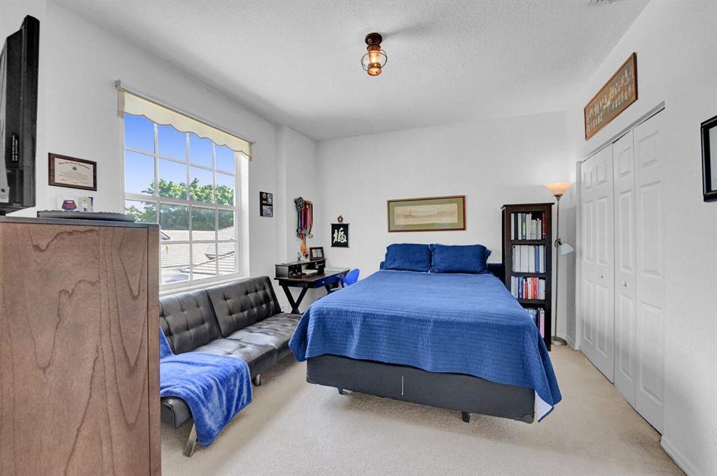 ANDROS ISLE - Residential