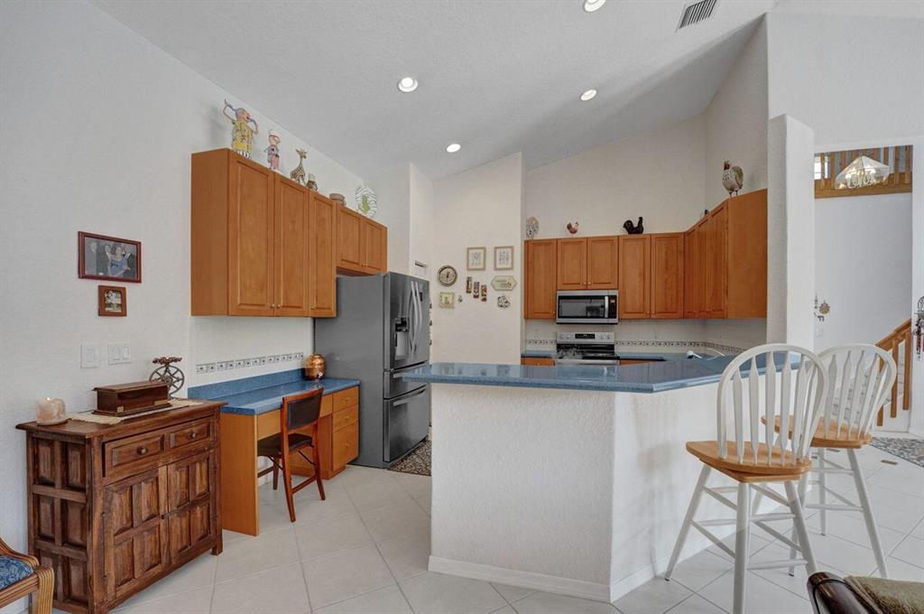 ANDROS ISLE - Residential