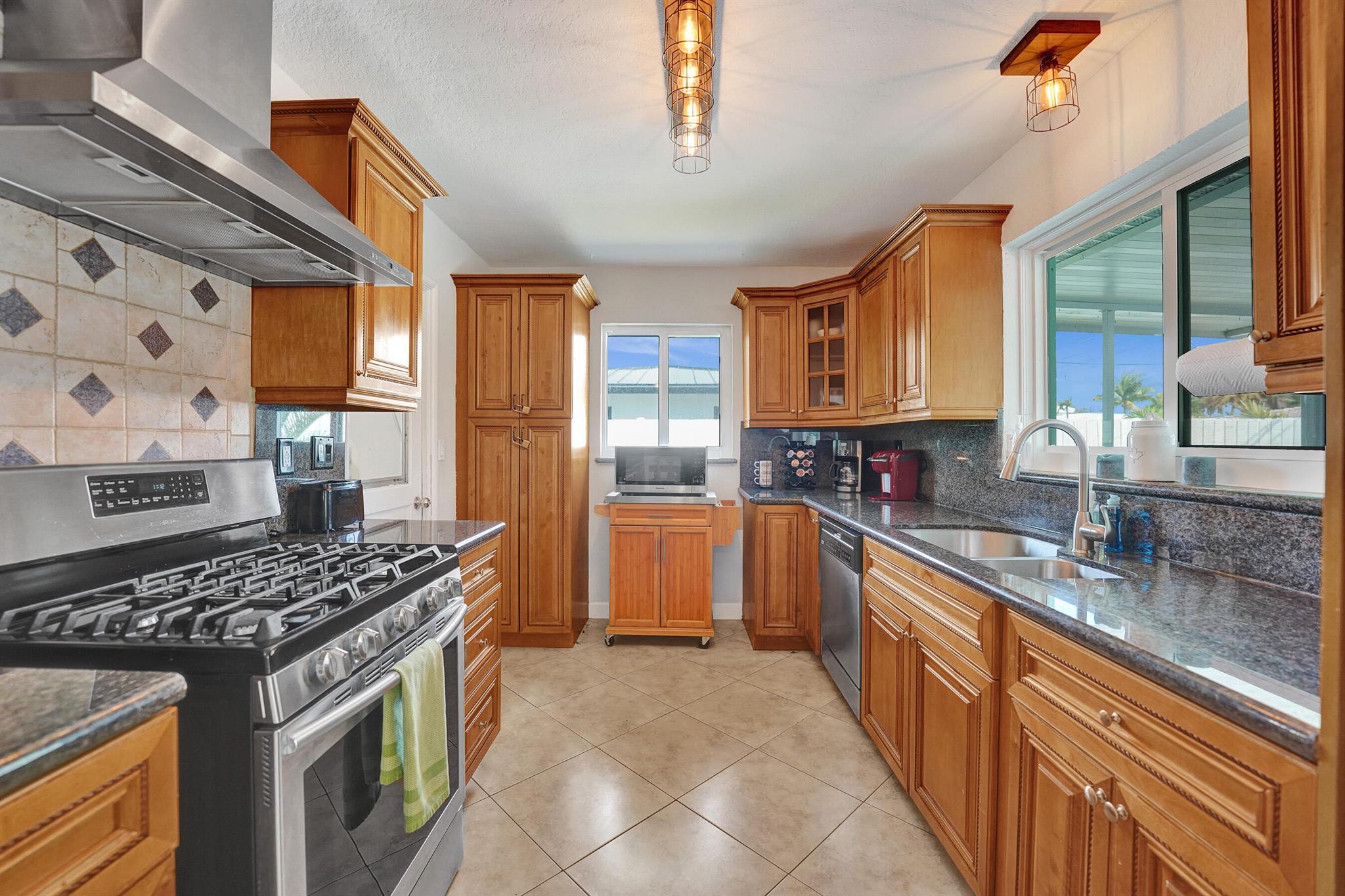 571 SE 14th Street