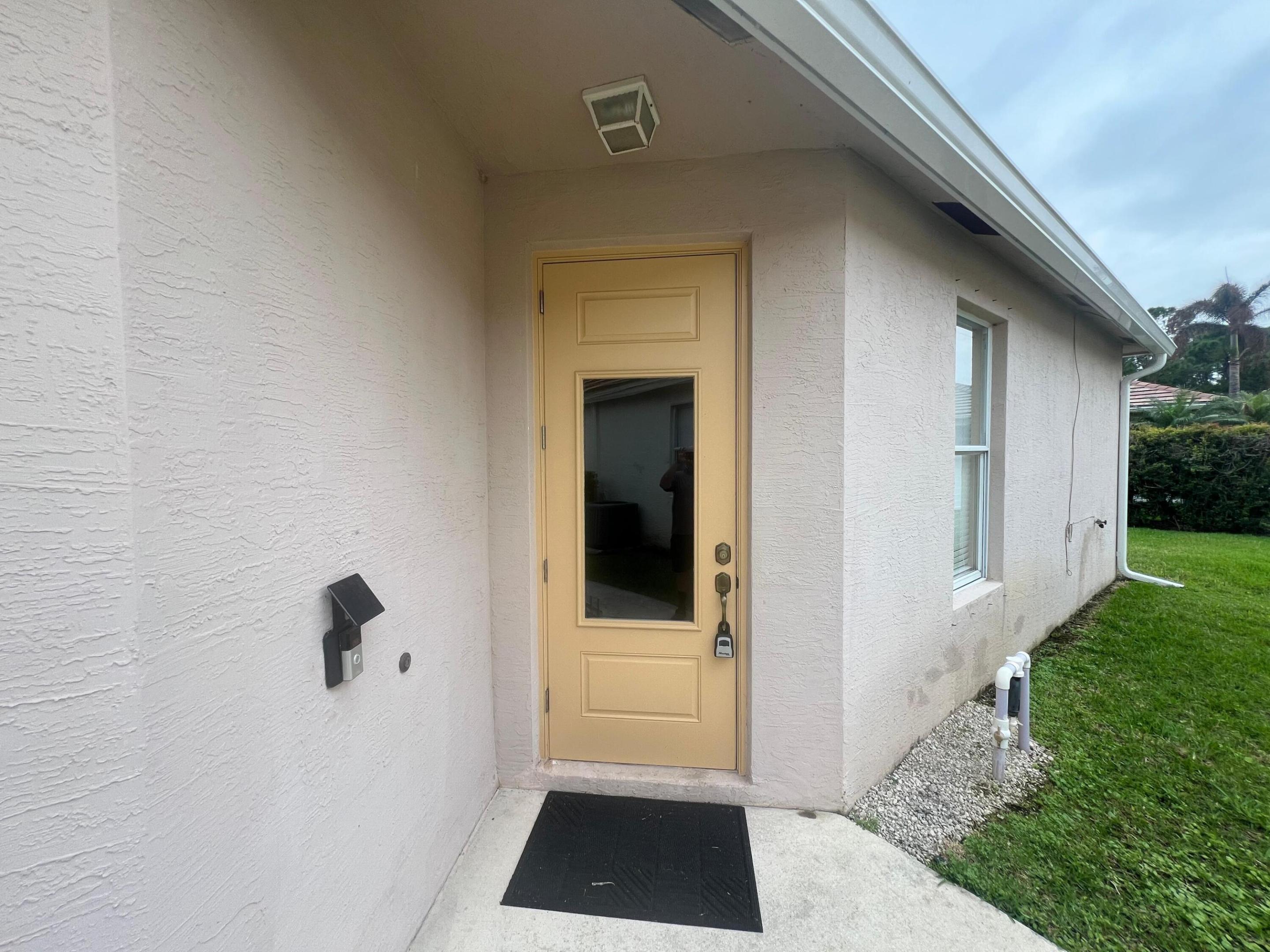 LAKEFOREST POINTE - Residential