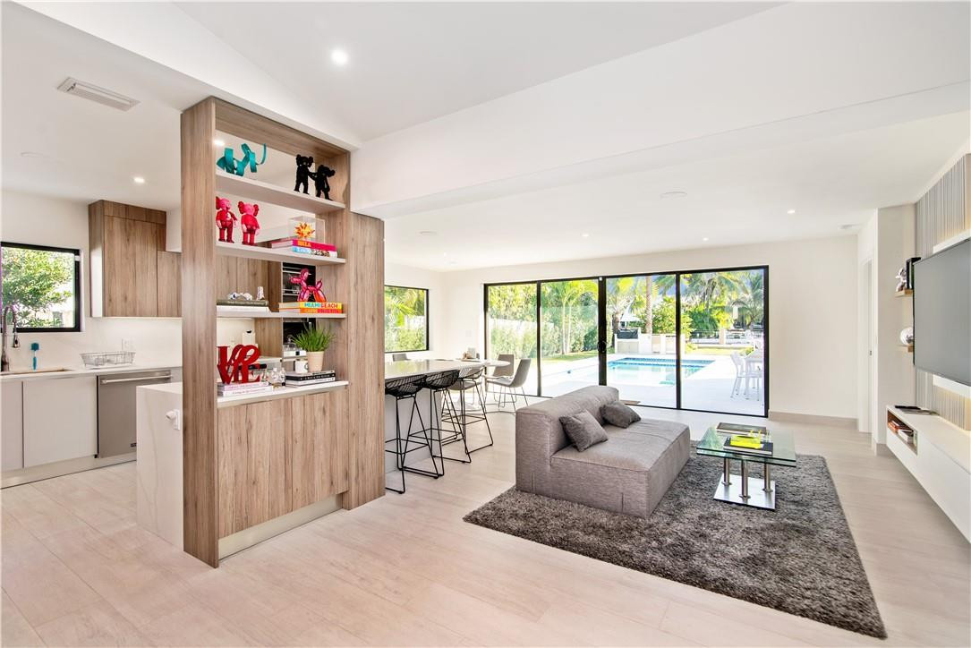 BISCAYNE POINT - Residential