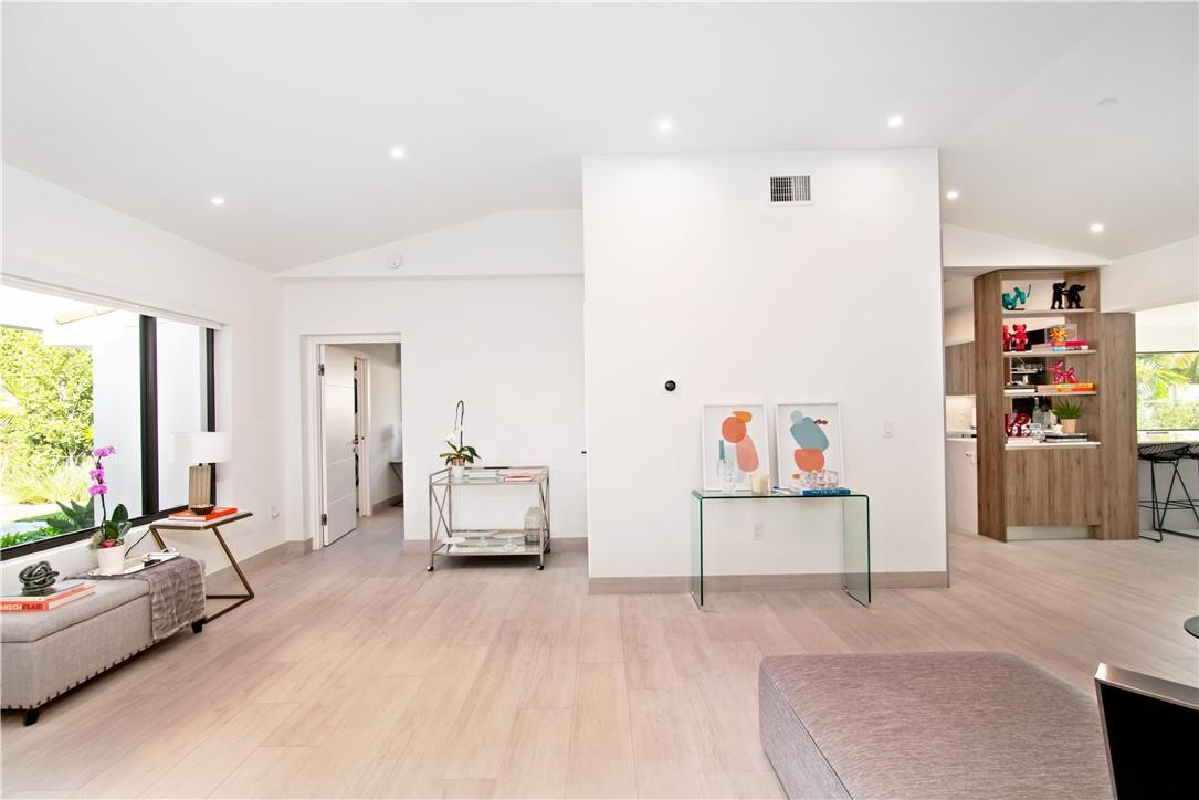 BISCAYNE POINT - Residential