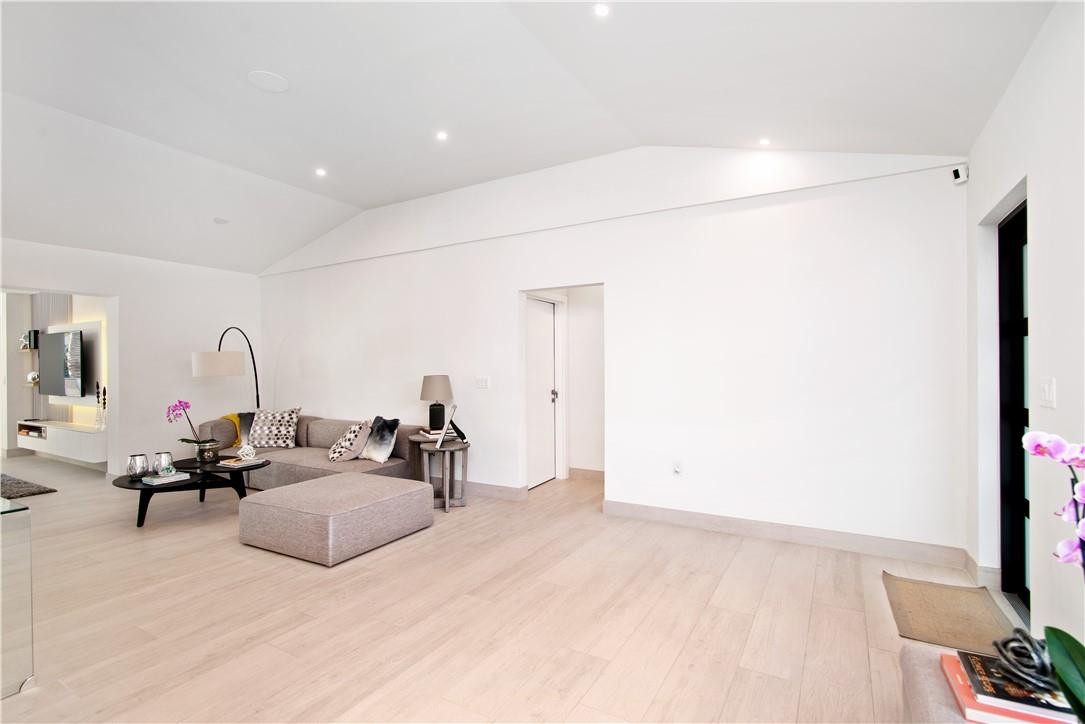 BISCAYNE POINT - Residential