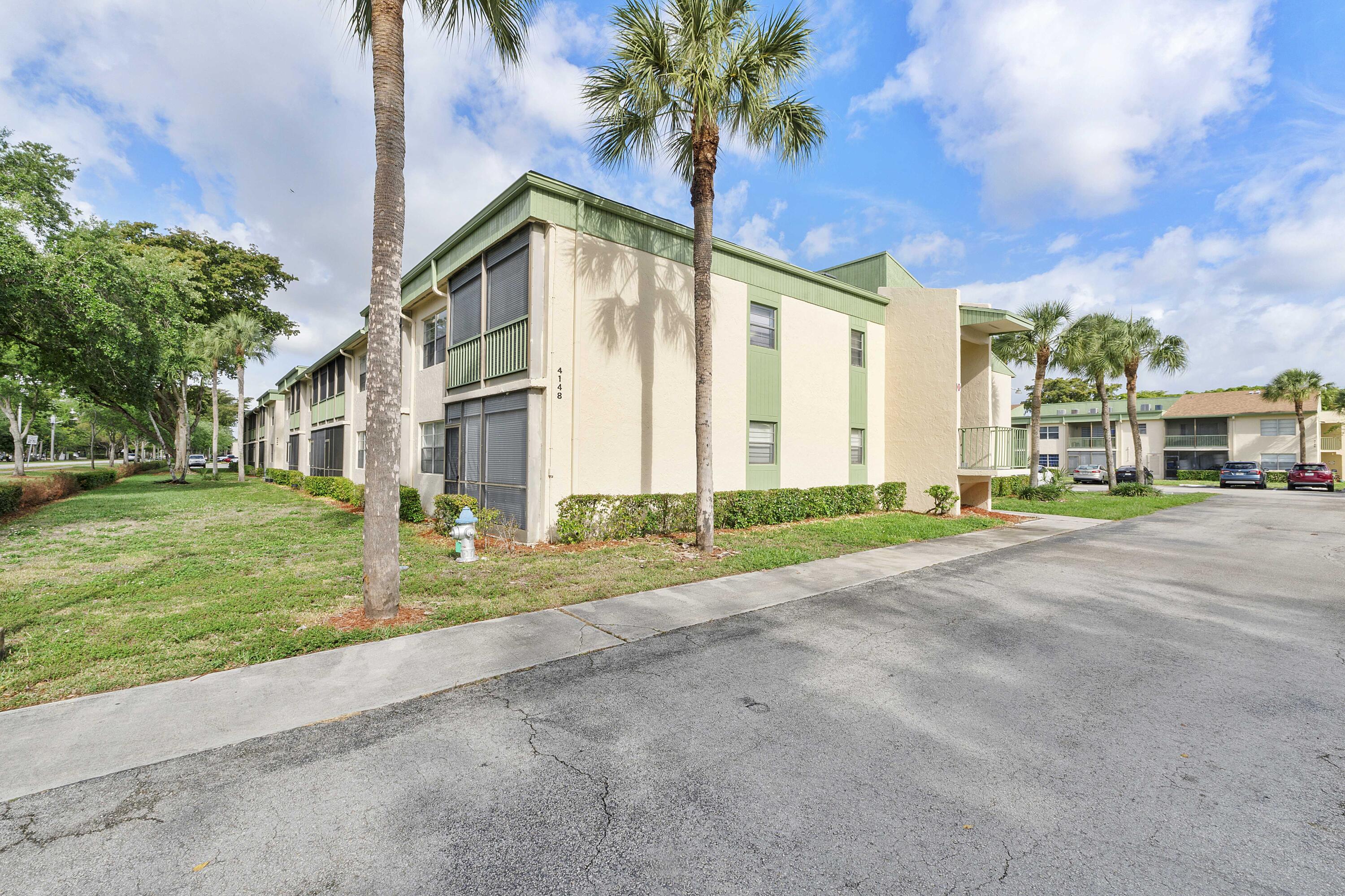 RAMBLEWOOD EAST CONDO - Residential