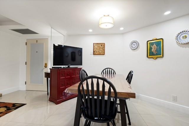 Voyager Condo - Residential