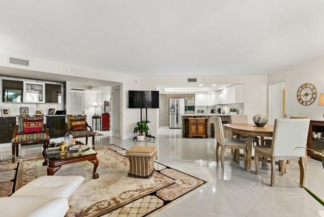 Voyager Condo - Residential