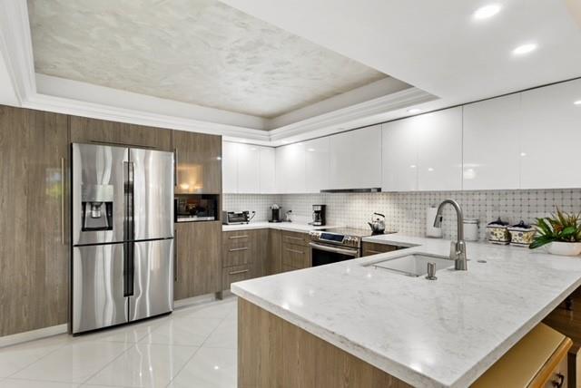 2900 NE 14th Street Cswy 311