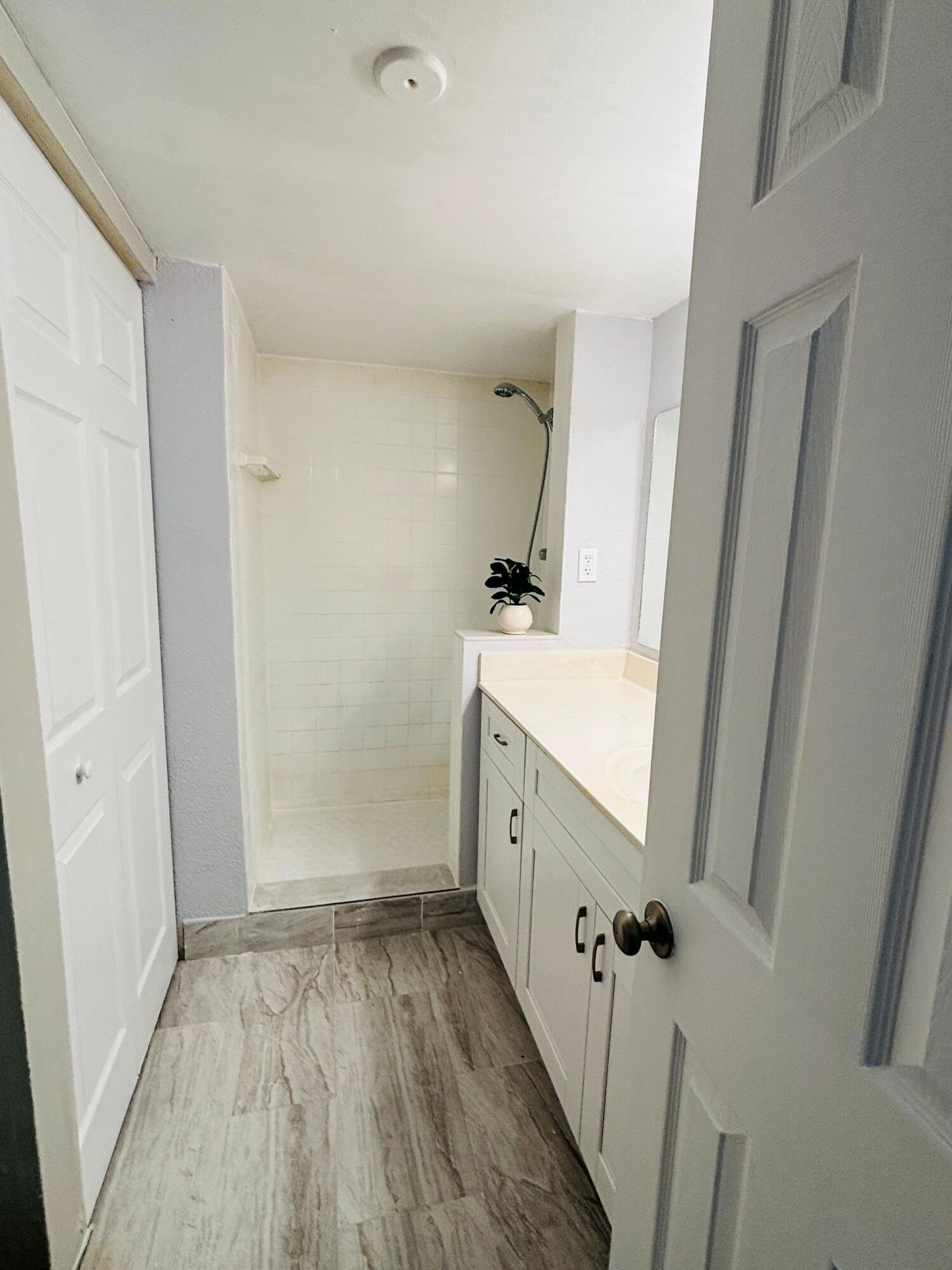 SPRINGCREST CONDO - Residential Lease