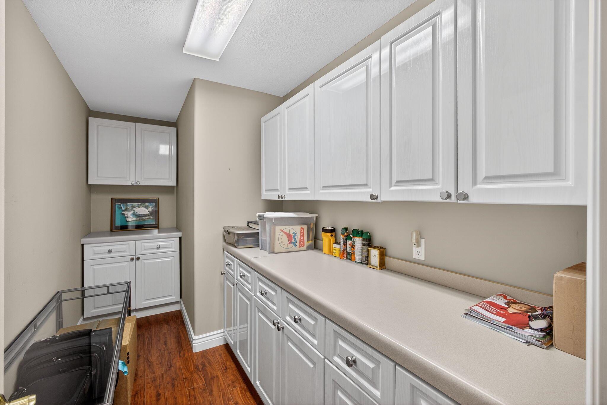 PGA RESORT COMMUNITY OF A - Residential