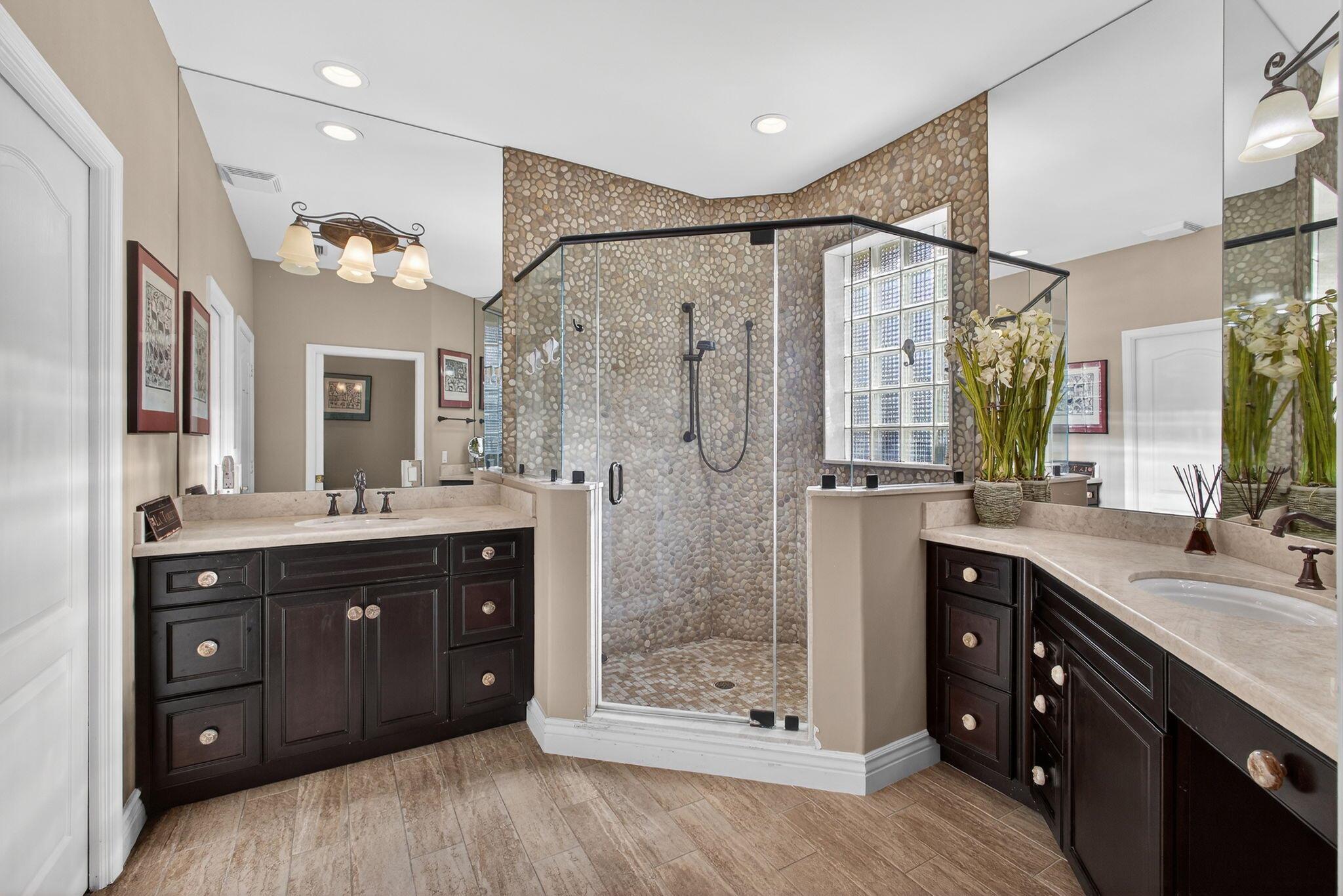 PGA RESORT COMMUNITY OF A - Residential