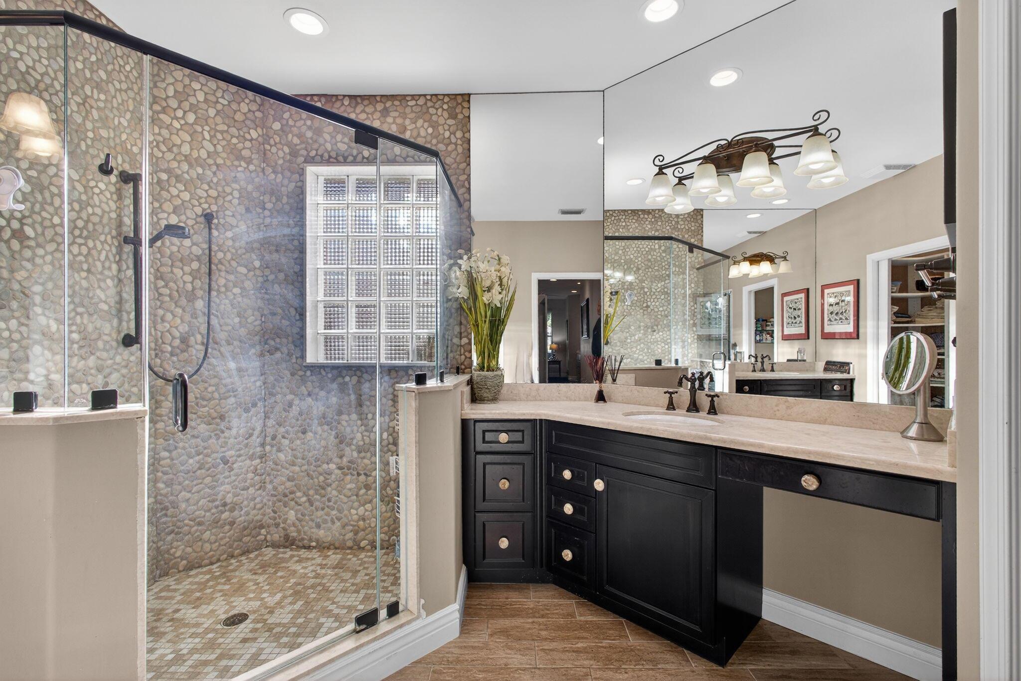 PGA RESORT COMMUNITY OF A - Residential