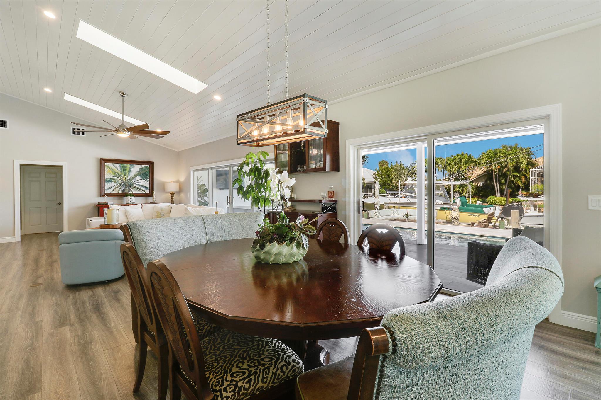 THE SOUNDINGS - Residential