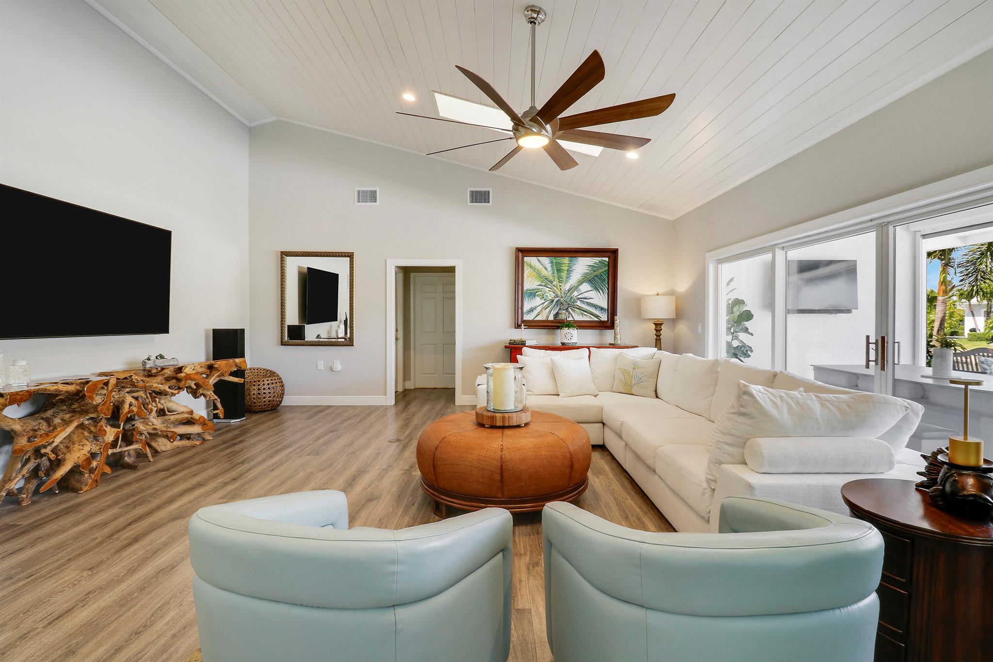 THE SOUNDINGS - Residential