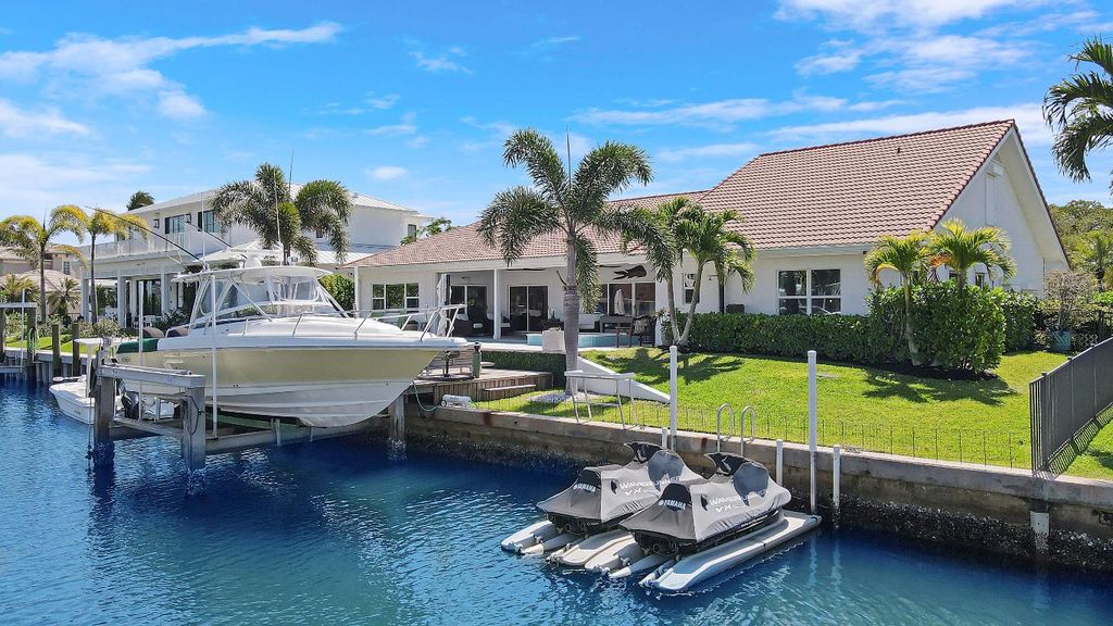 Photo of 9139 SE Hawksbill Way, Hobe Sound, FL 33455 (MLS # R11133986)