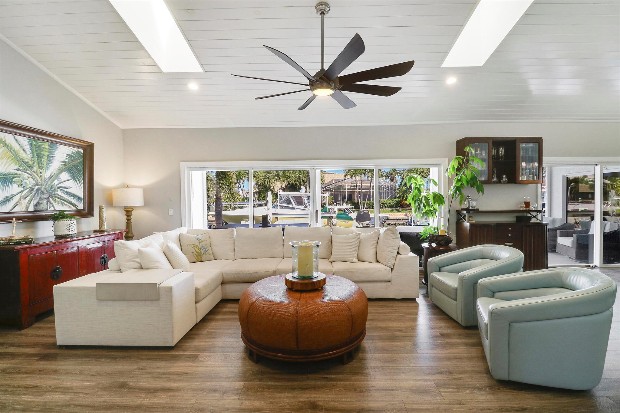 THE SOUNDINGS - Residential