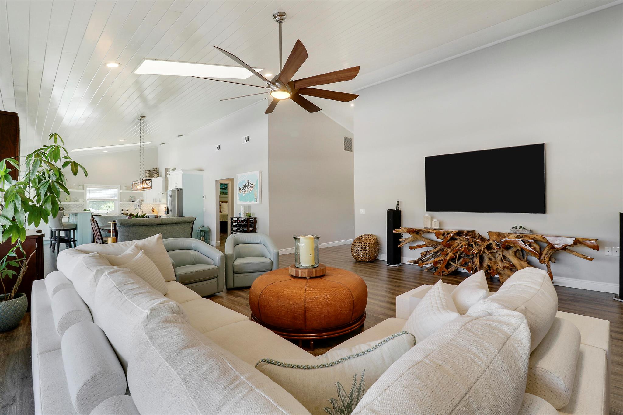 THE SOUNDINGS - Residential