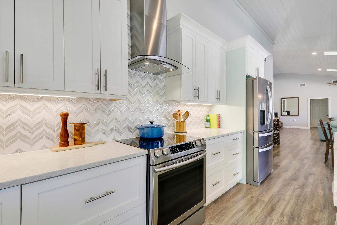 THE SOUNDINGS - Residential