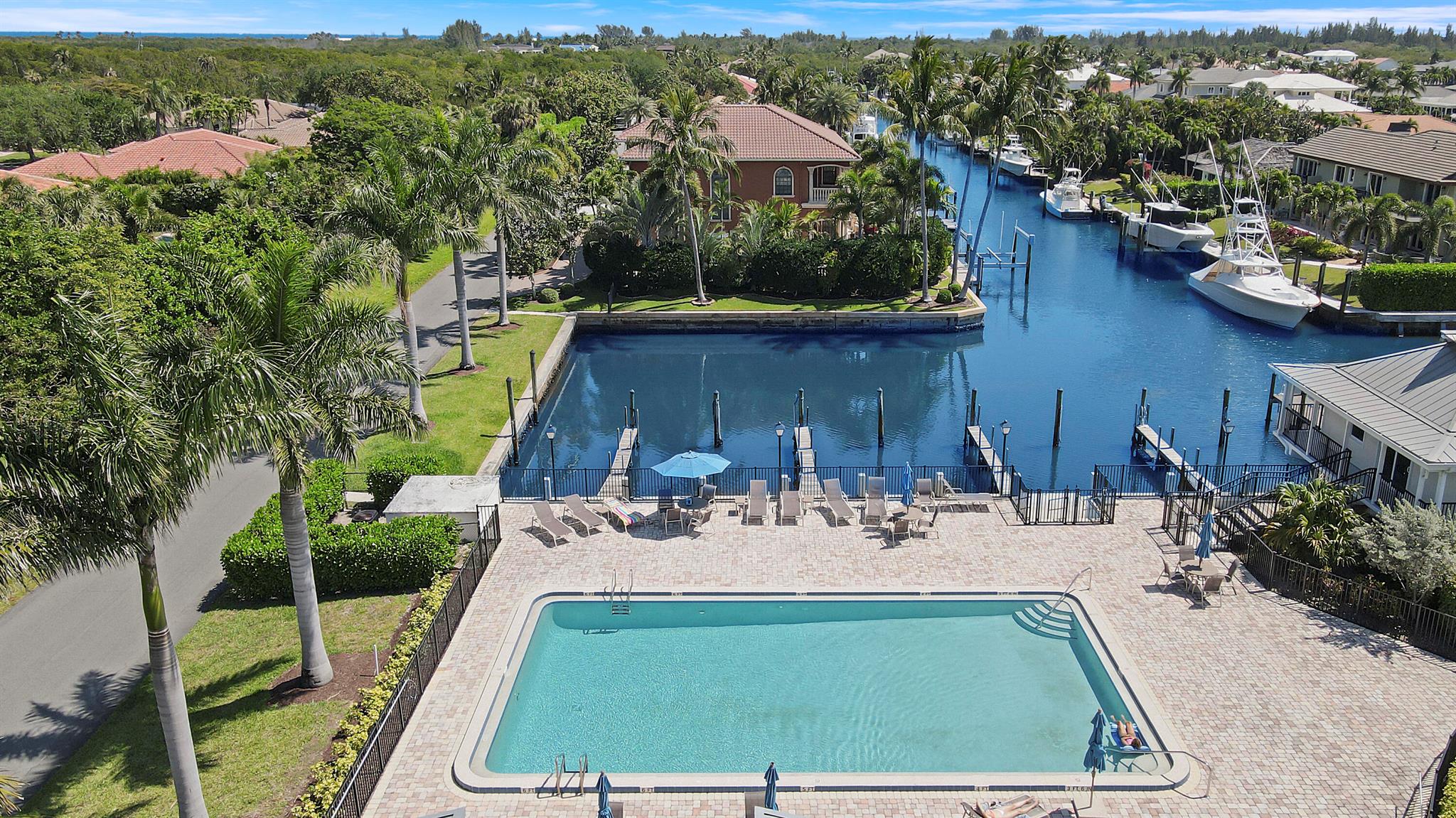 THE SOUNDINGS - Residential