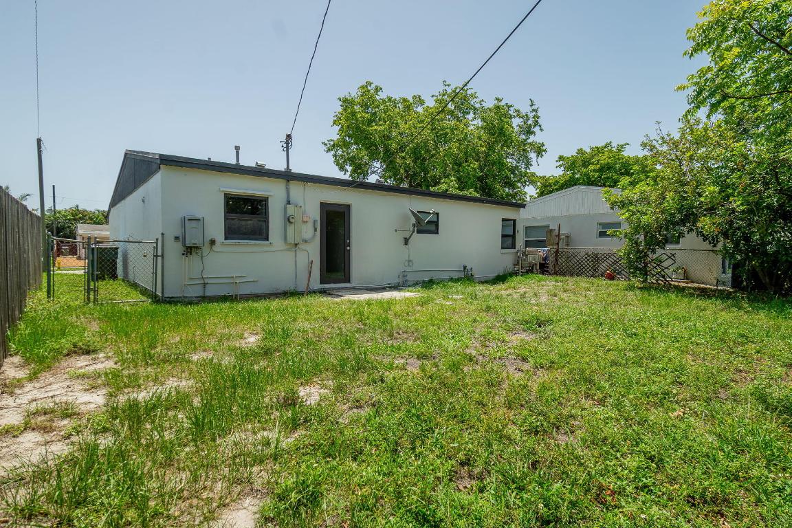 NORTH ANDREWS TERRACE SECOND ADD - Residential Lease