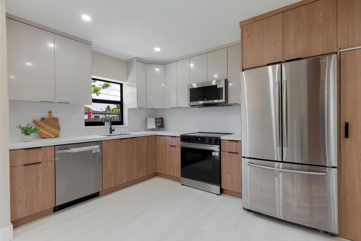 NORTH ANDREWS TERRACE SECOND ADD - Residential Lease