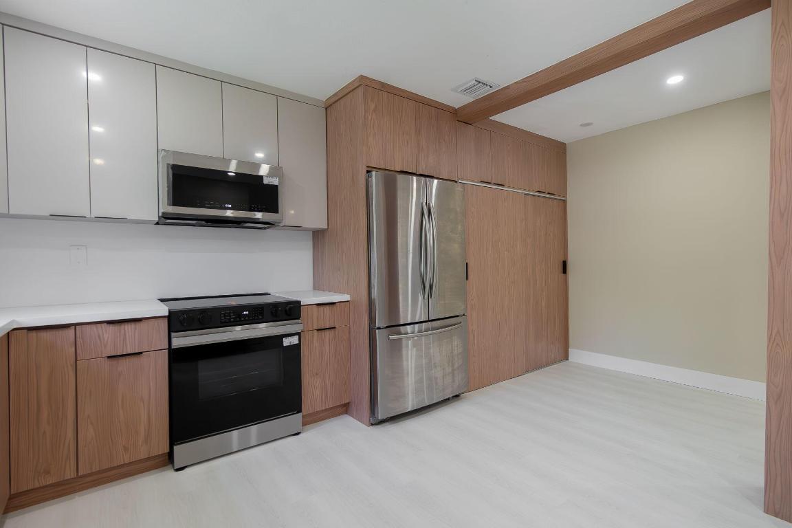 NORTH ANDREWS TERRACE SECOND ADD - Residential Lease