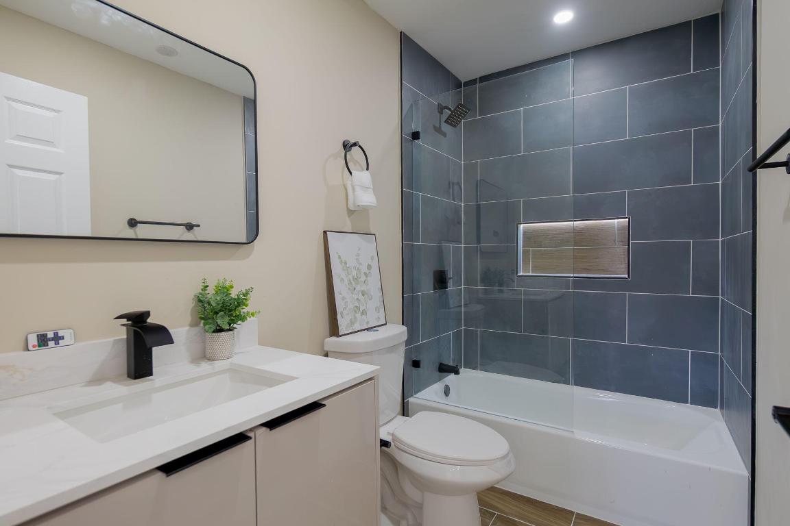 NORTH ANDREWS TERRACE SECOND ADD - Residential Lease