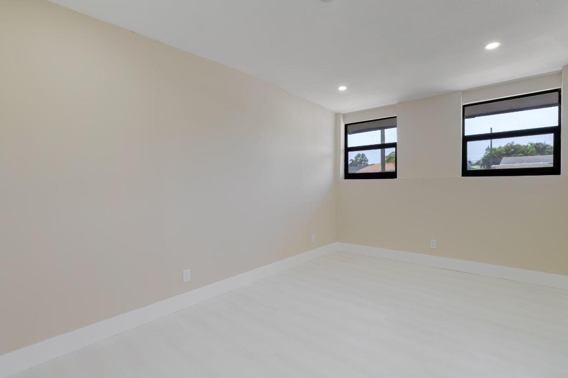 NORTH ANDREWS TERRACE SECOND ADD - Residential Lease