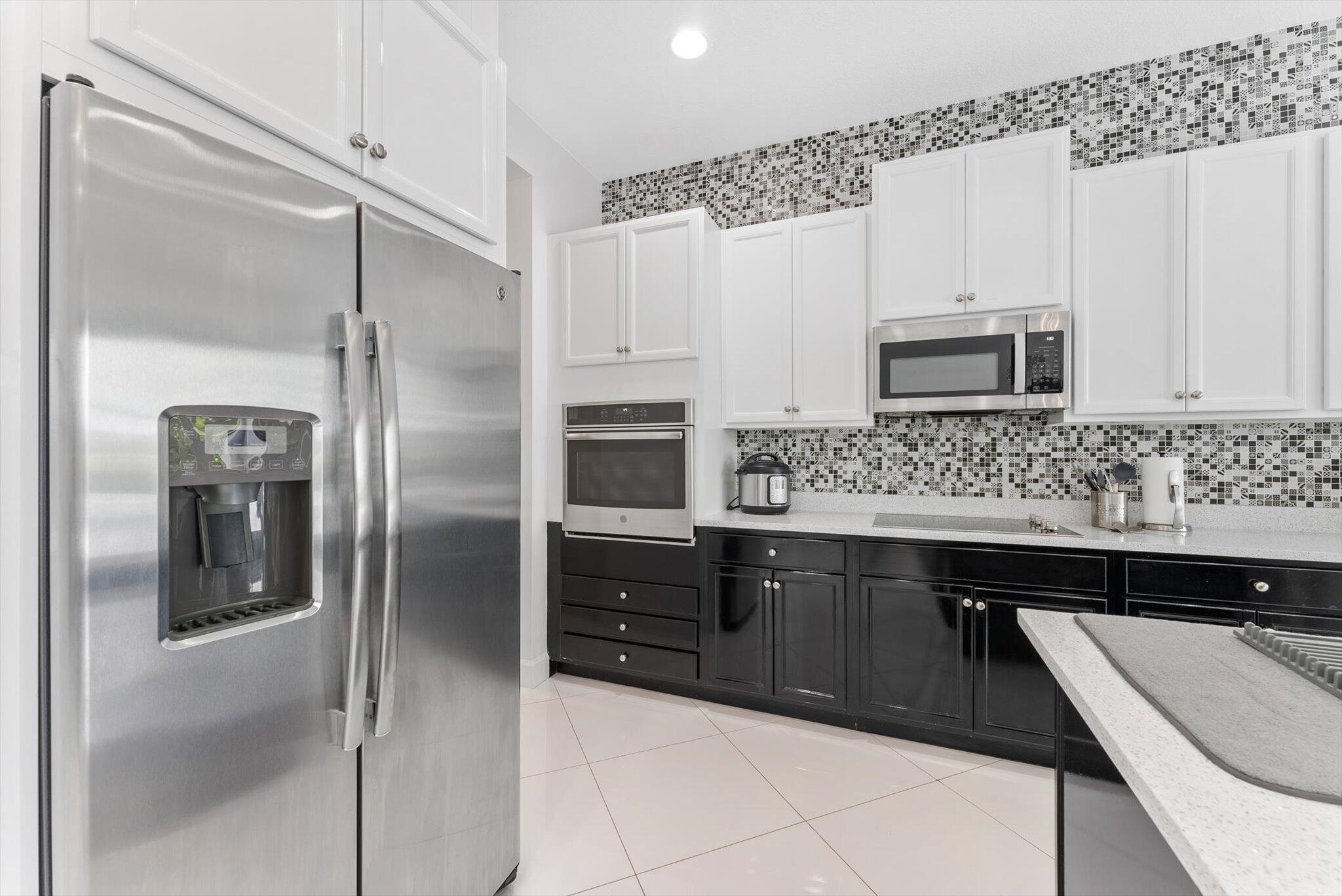 HAMMOCKS OF WESTLAKE - Residential Lease