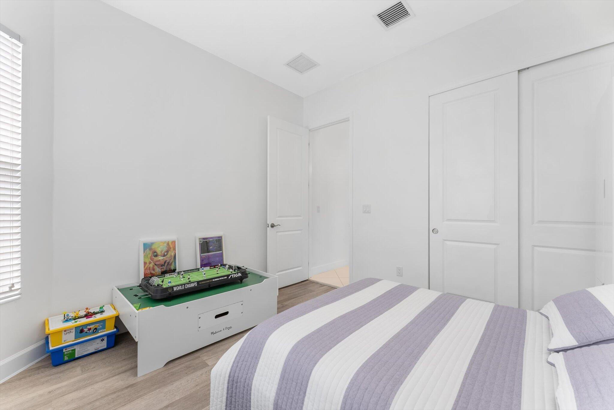 HAMMOCKS OF WESTLAKE - Residential Lease