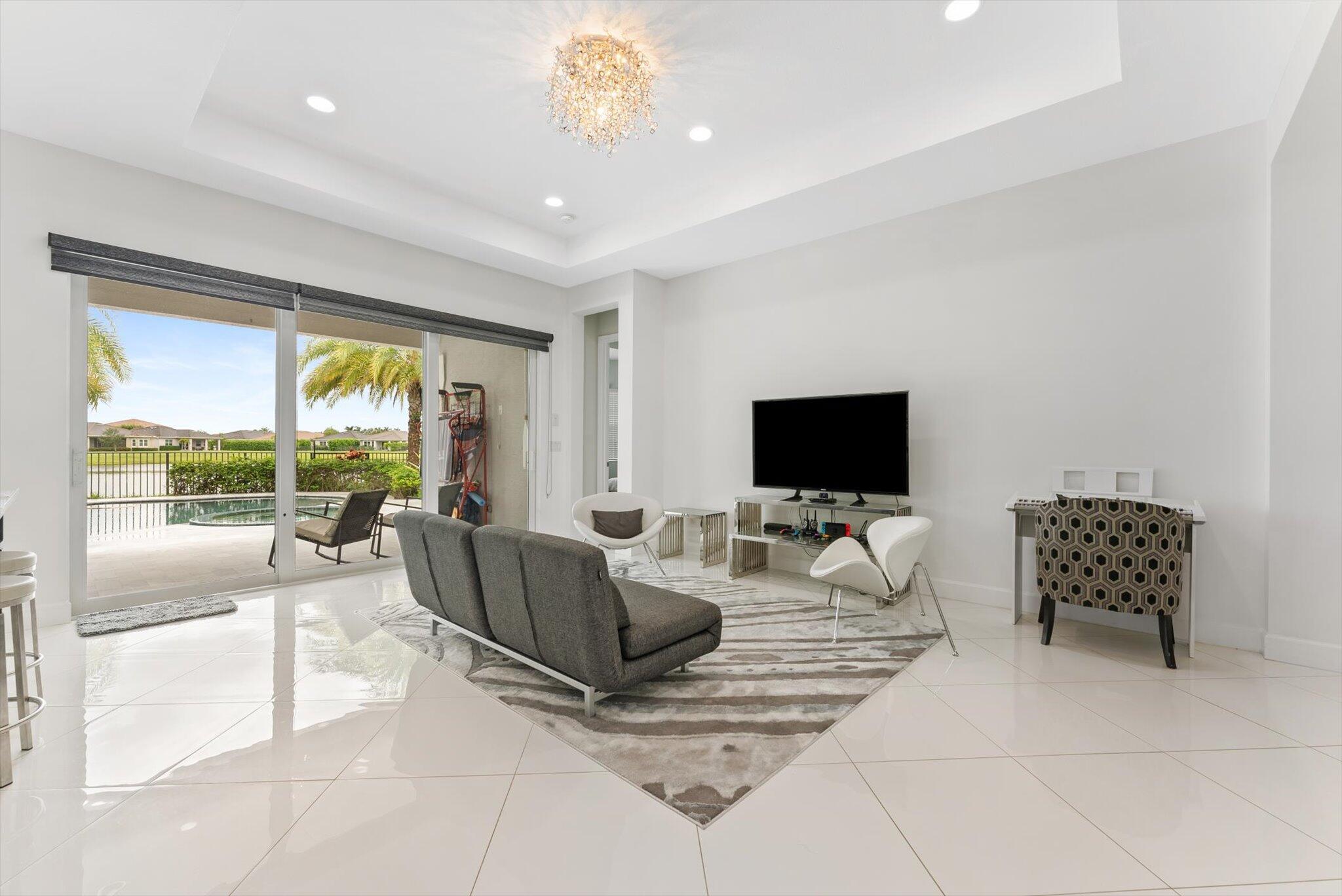 HAMMOCKS OF WESTLAKE - Residential Lease