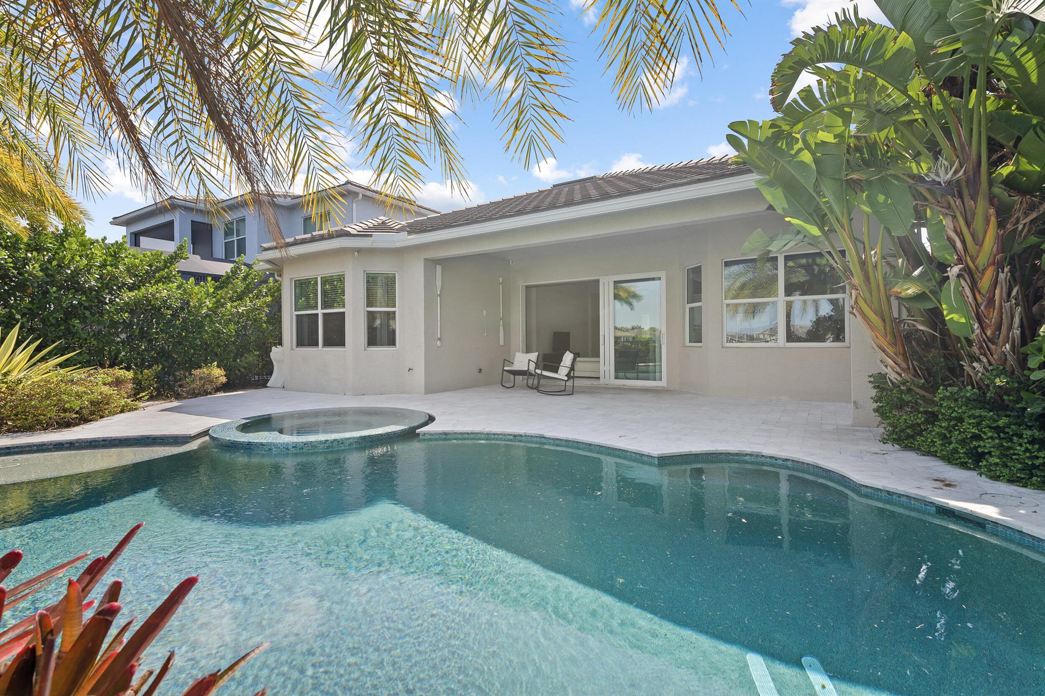 HAMMOCKS OF WESTLAKE - Residential Lease