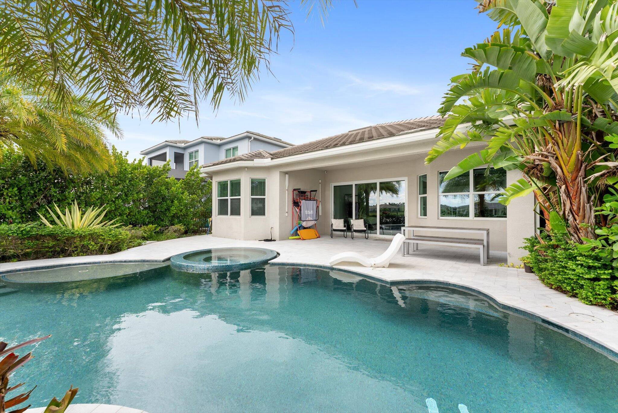 HAMMOCKS OF WESTLAKE - Residential Lease