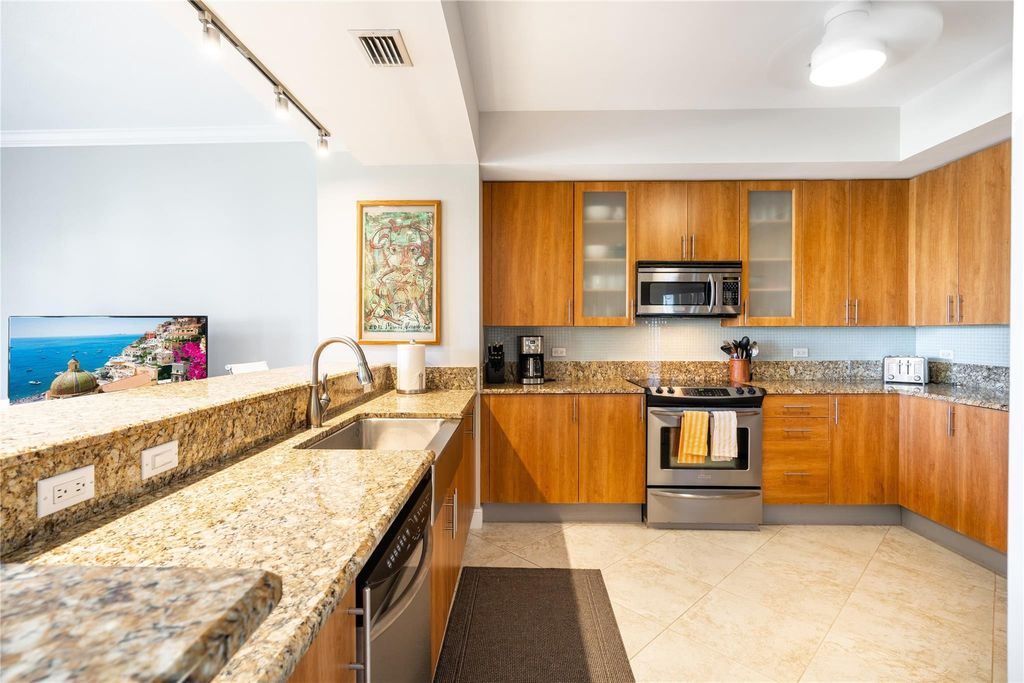 Photo of 2625 NE 14th Avenue #401, Wilton Manors, FL 33334 (MLS # B26022526)