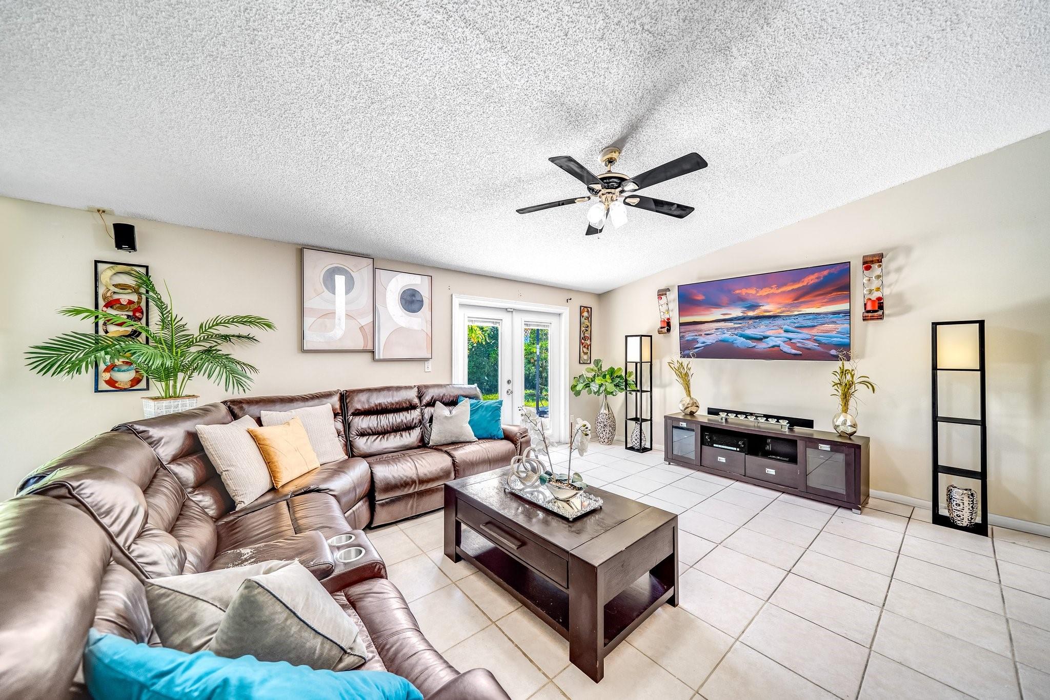 2533 Doral Way