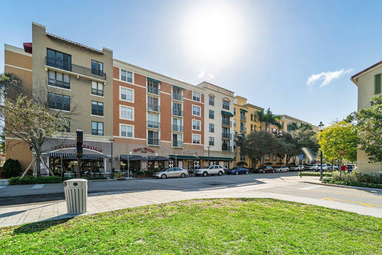 COURTYARDS IN CITYPLACE CONDO - Residential Lease