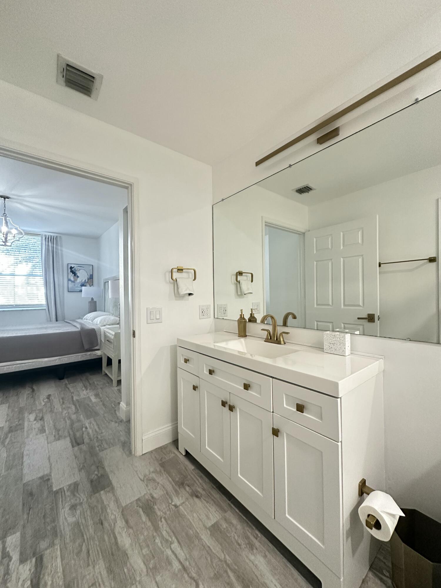 COURTYARDS IN CITYPLACE CONDO - Residential Lease