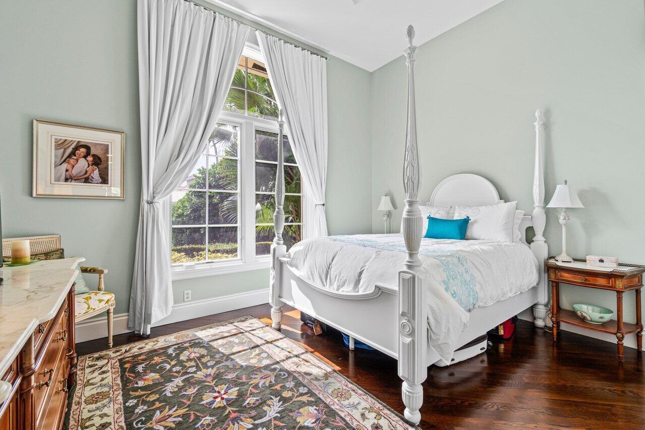 SEASONS - Residential