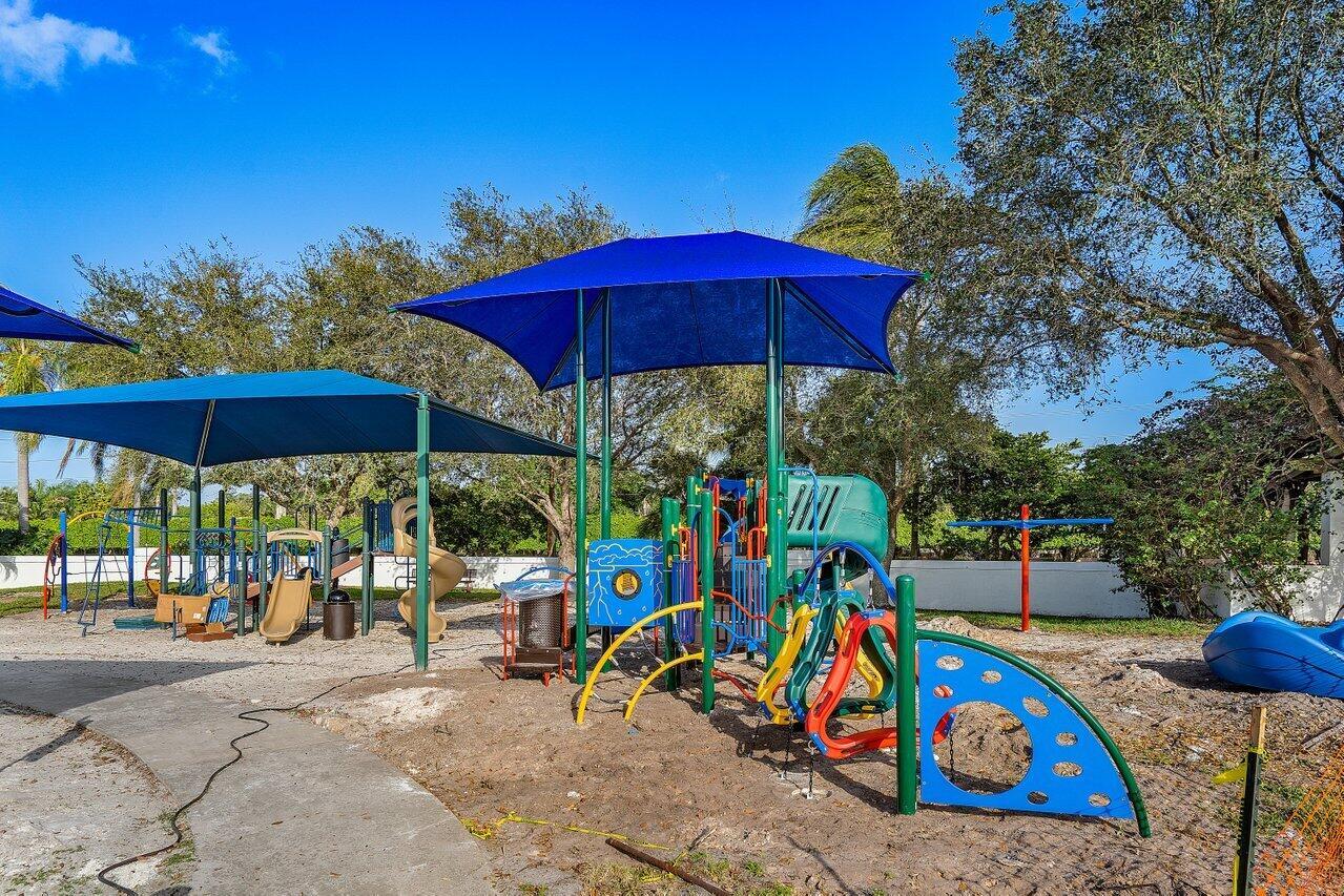 SEASONS - Residential