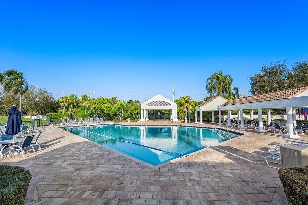 SEASONS - Residential