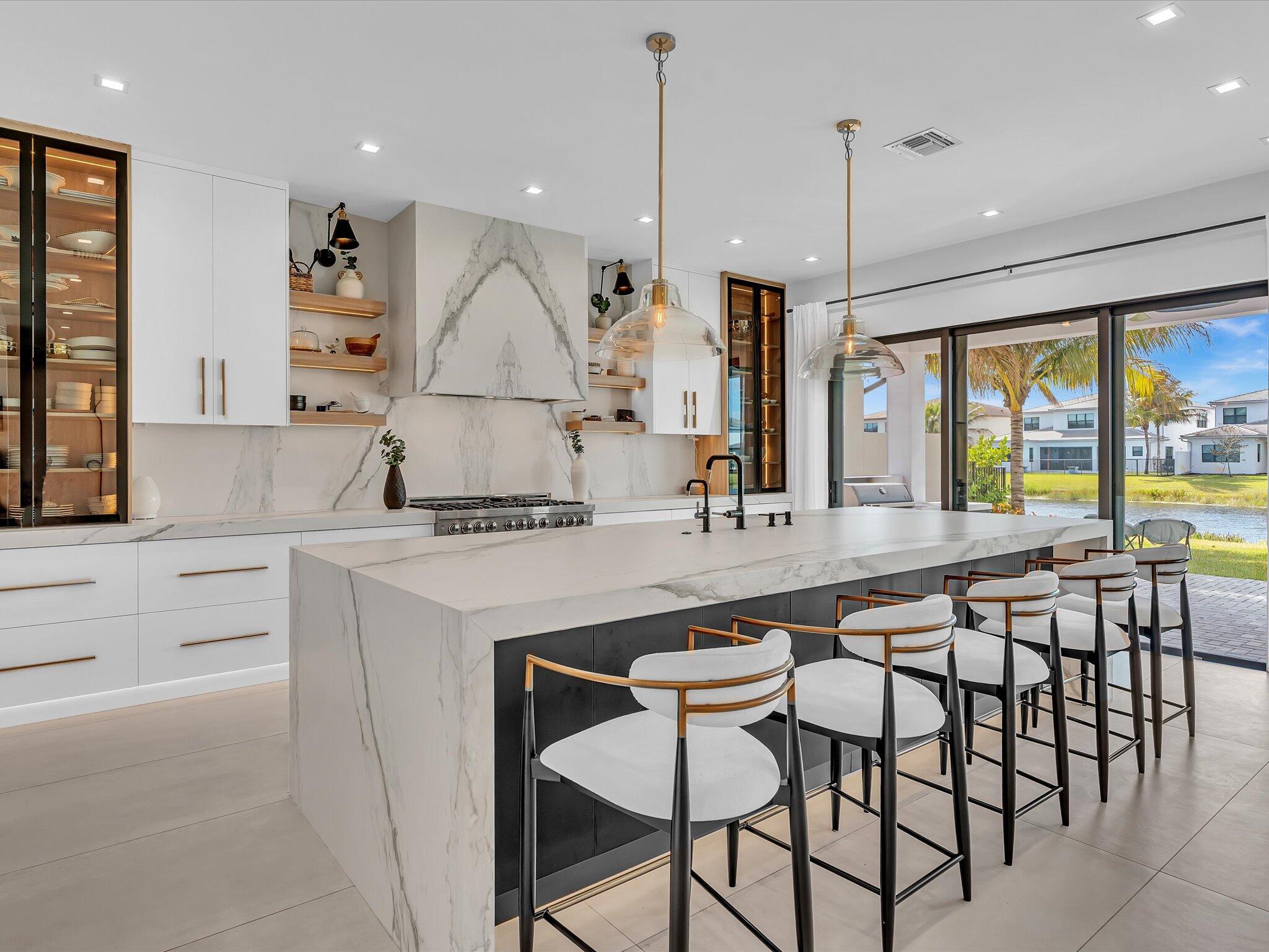 17065 Rainbow Falls Trail