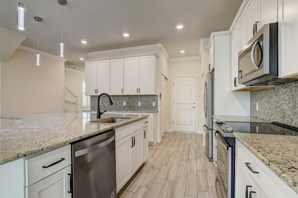 FIELDS AT GULFSTREAM POLO - Residential Lease