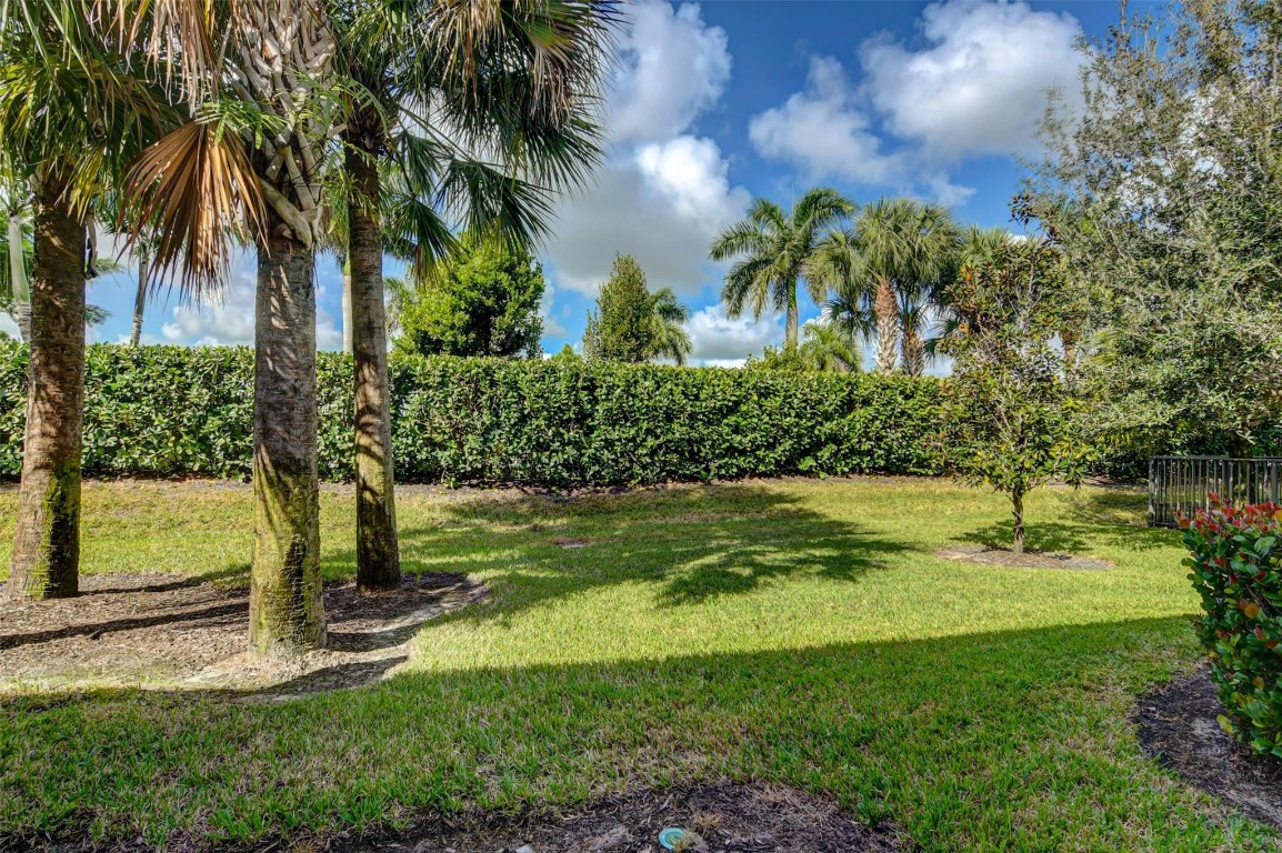 FIELDS AT GULFSTREAM POLO - Residential Lease