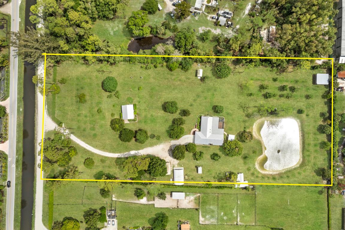 LOXAHATCHEE GROVES - Residential