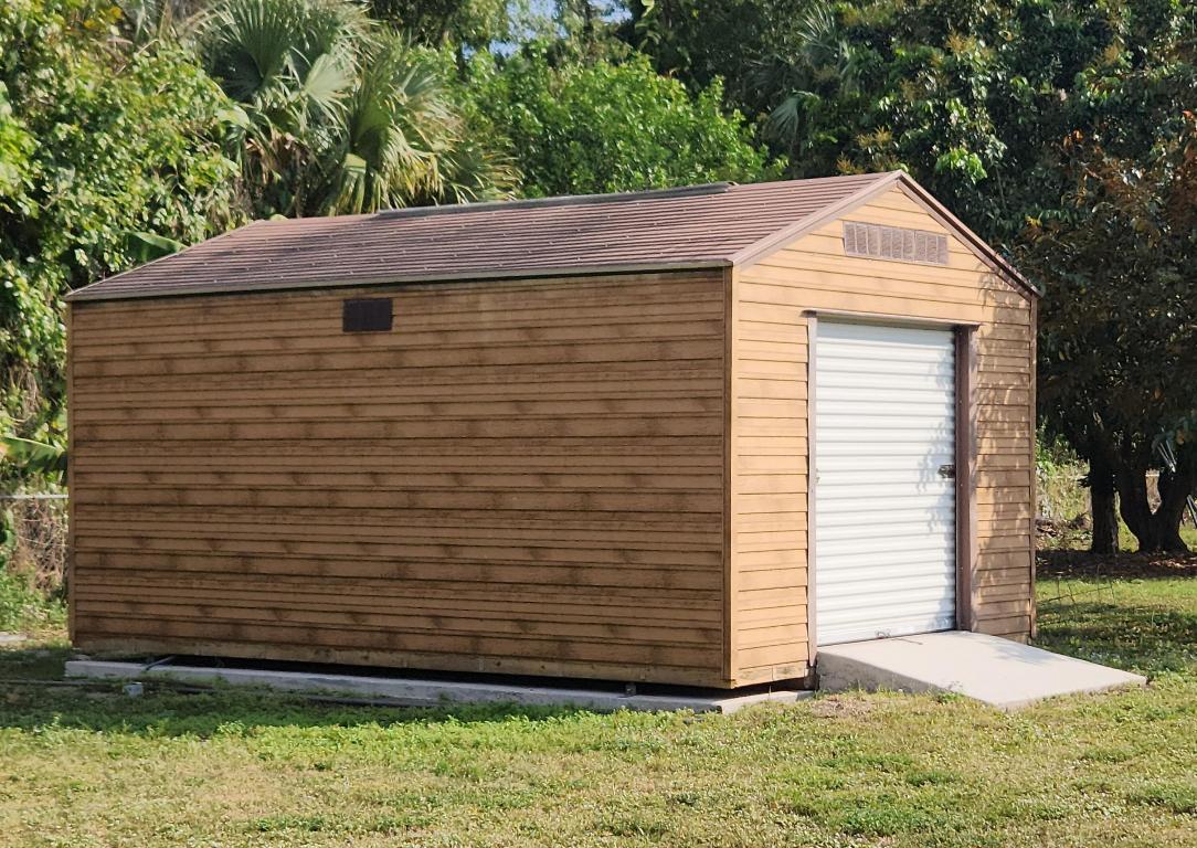 LOXAHATCHEE GROVES - Residential