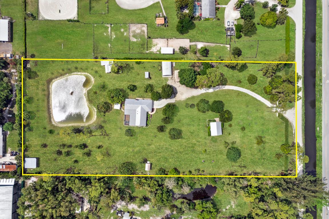 LOXAHATCHEE GROVES - Residential