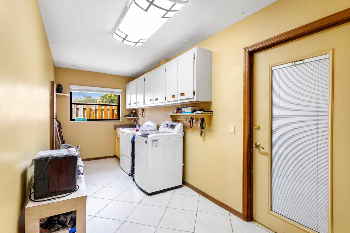 LOXAHATCHEE GROVES - Residential