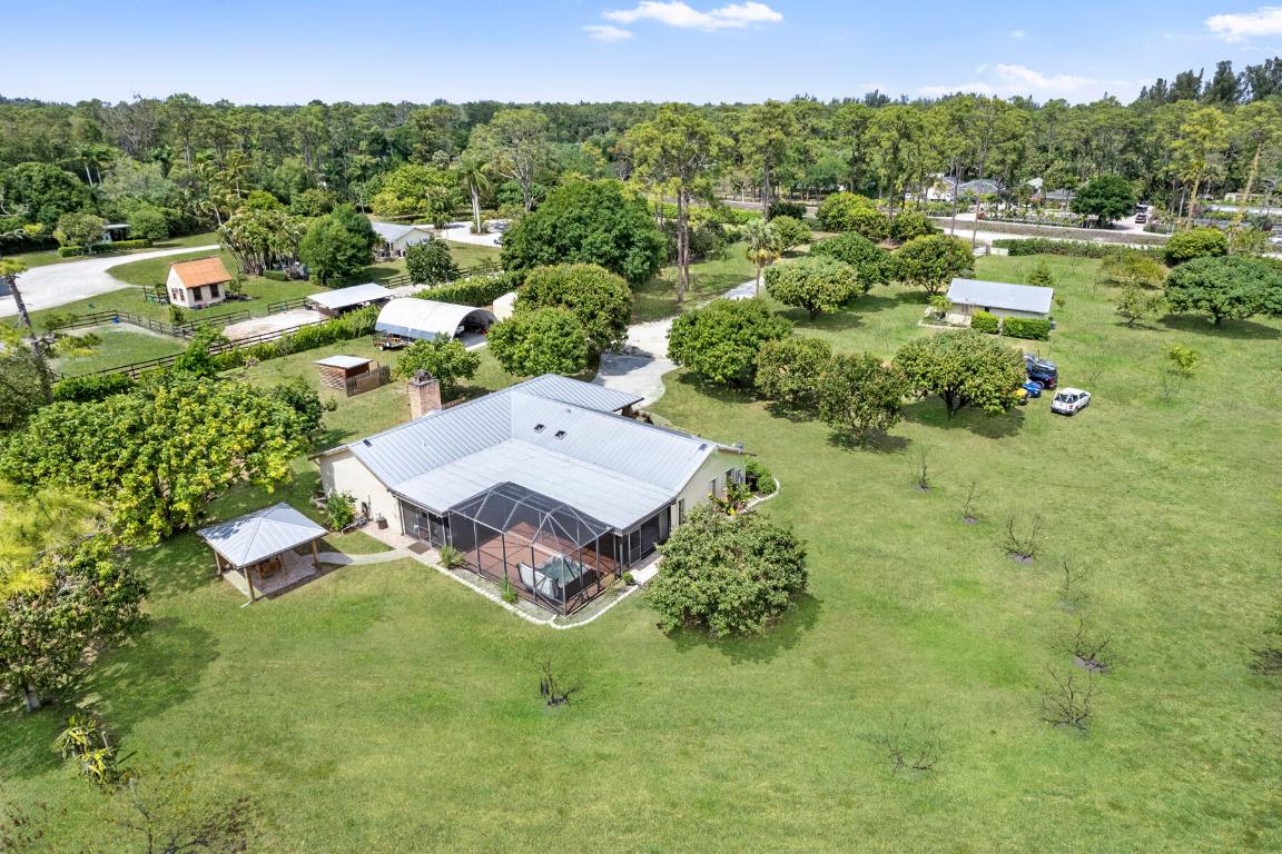 LOXAHATCHEE GROVES - Residential