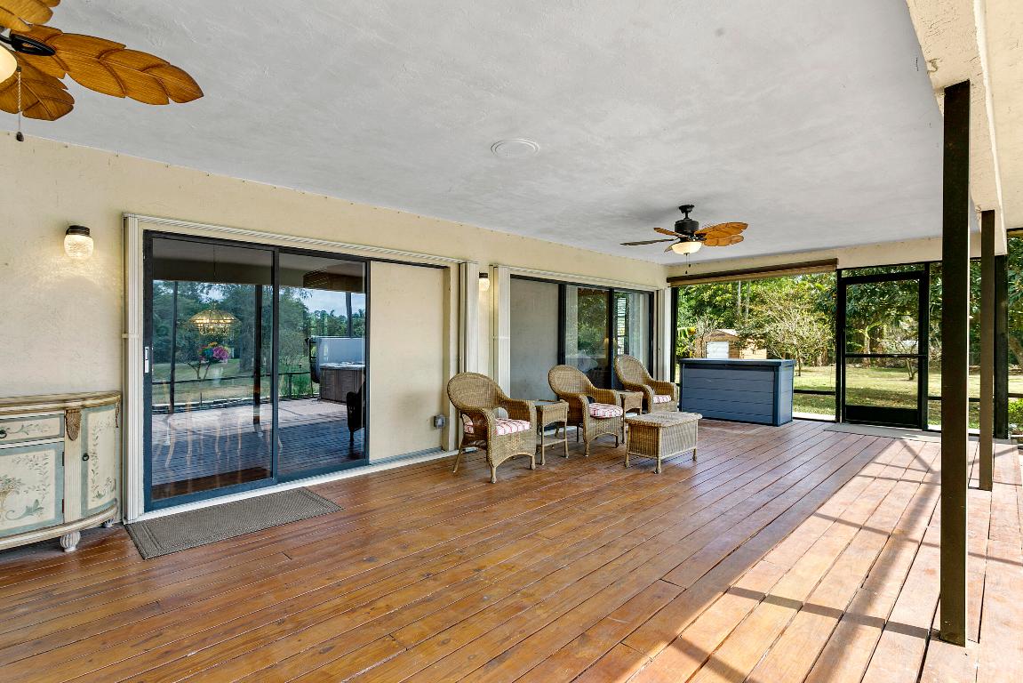 LOXAHATCHEE GROVES - Residential