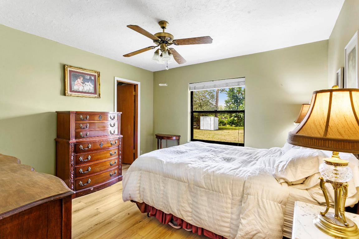 LOXAHATCHEE GROVES - Residential