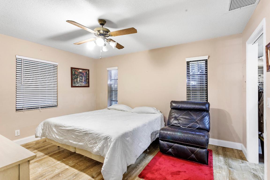 LOXAHATCHEE GROVES - Residential